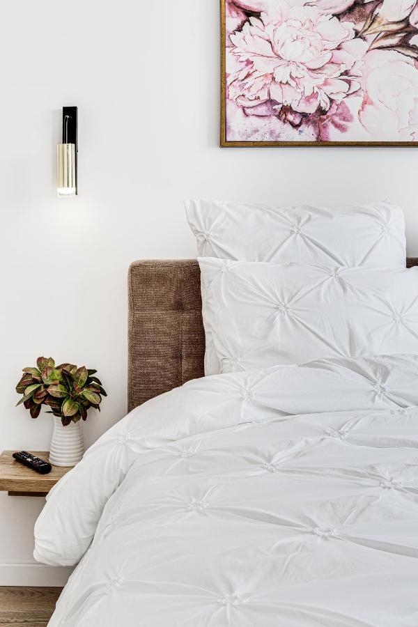 Elegant Apartment Near Afi & Atrium Mall Arad Luaran gambar