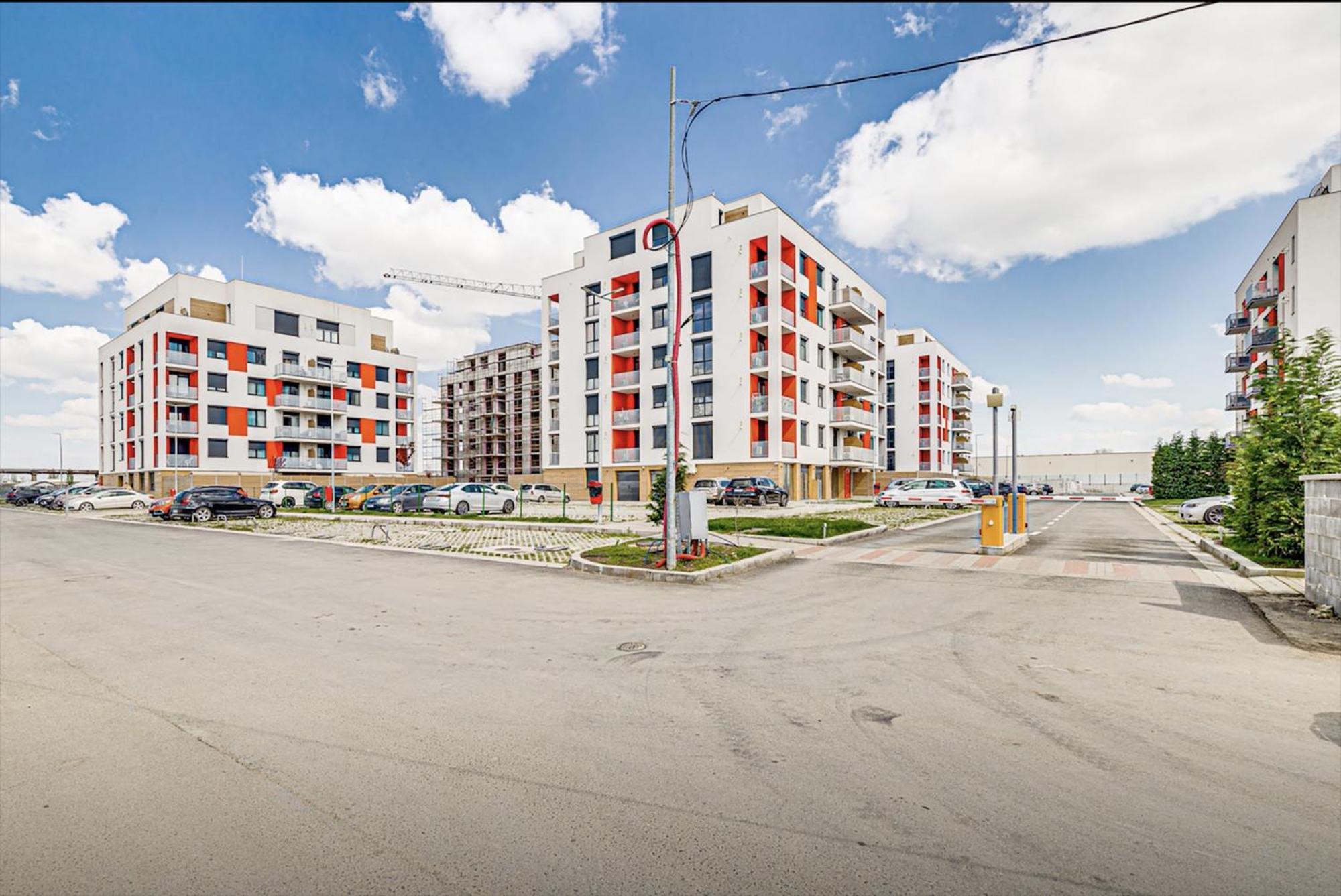 Elegant Apartment Near Afi & Atrium Mall Arad Luaran gambar
